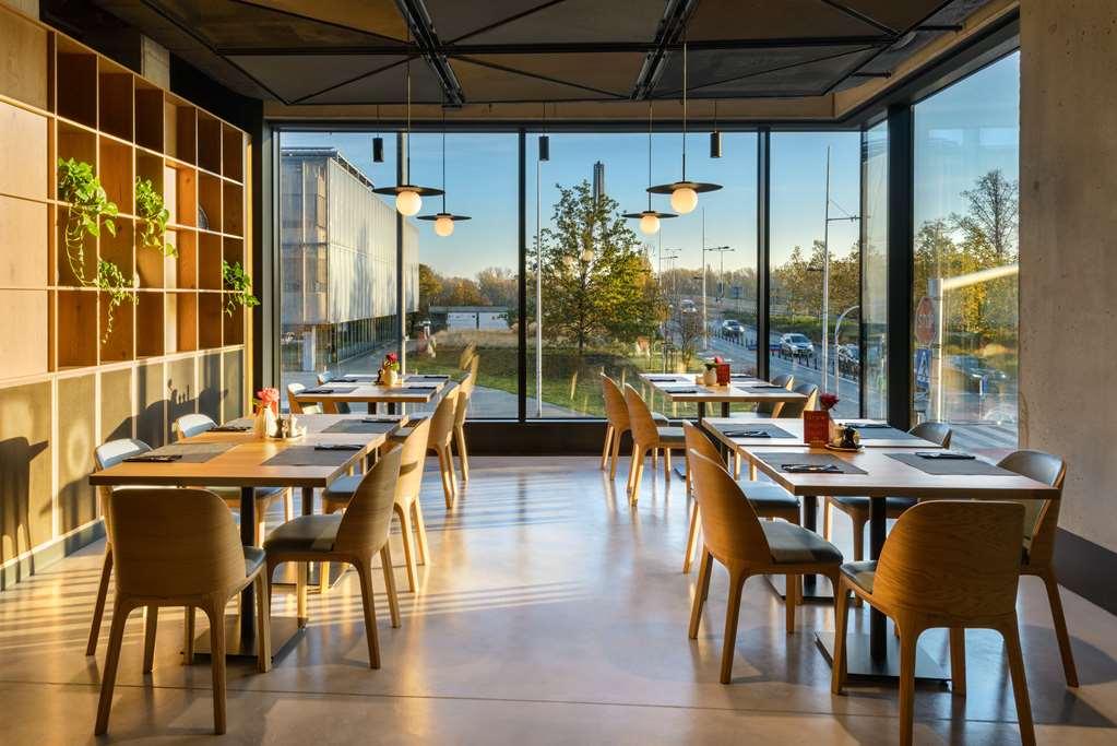 Barcelo Warsaw Powisle Hotell Restaurang bild