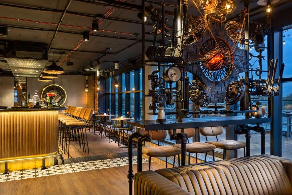 Barcelo Warsaw Powisle Hotell Restaurang bild